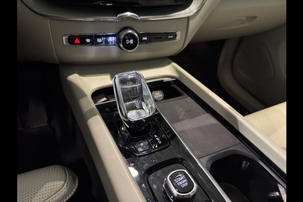 Volvo XC60 T8 Aut. Long Range Ultimate Bright ACC Stoelverwarming Luchtvering 455pk