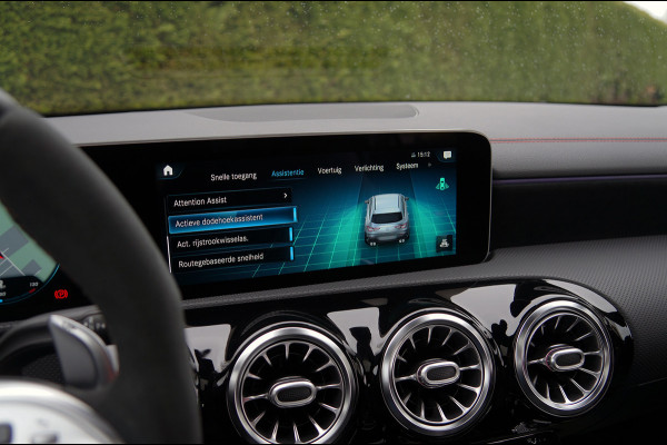 Mercedes-Benz CLA-Klasse Shooting Brake CLA 45 AMG 4M+ | Distronic Pano Trekhaak