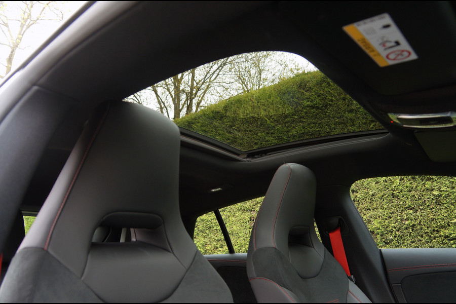 Mercedes-Benz CLA-Klasse Shooting Brake CLA 45 AMG 4M+ | Distronic Pano Trekhaak