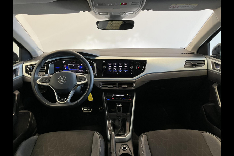 Volkswagen Polo 1.0 TSI Automaat Goal Navigatie Apple Carplay/Android Auto Parkeersensoren Adaptive Cruise Control Stoelverwarming Matrix LED koplampen Climate Control Lichtmetalen velgen