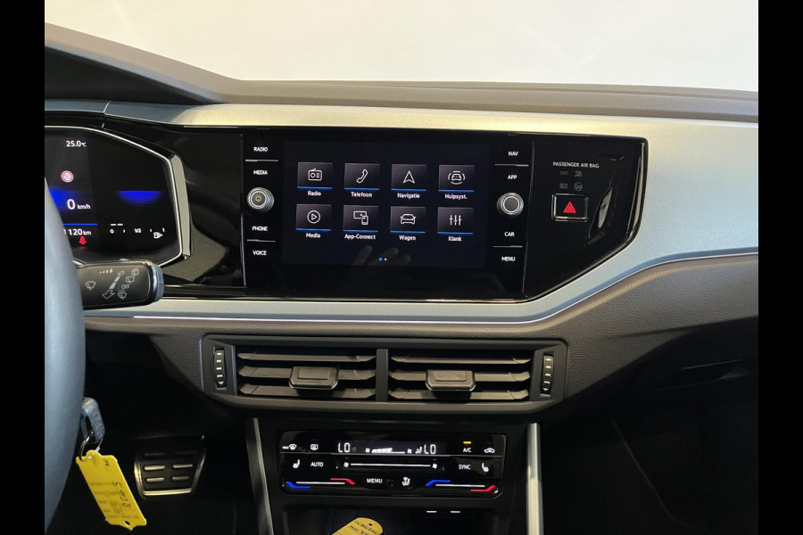 Volkswagen Polo 1.0 TSI Automaat Goal Navigatie Apple Carplay/Android Auto Parkeersensoren Adaptive Cruise Control Stoelverwarming Matrix LED koplampen Climate Control Lichtmetalen velgen