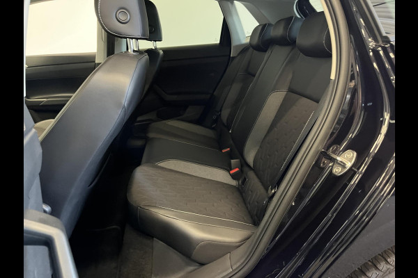 Volkswagen Polo 1.0 TSI Automaat Goal Navigatie Apple Carplay/Android Auto Parkeersensoren Adaptive Cruise Control Stoelverwarming Matrix LED koplampen Climate Control Lichtmetalen velgen