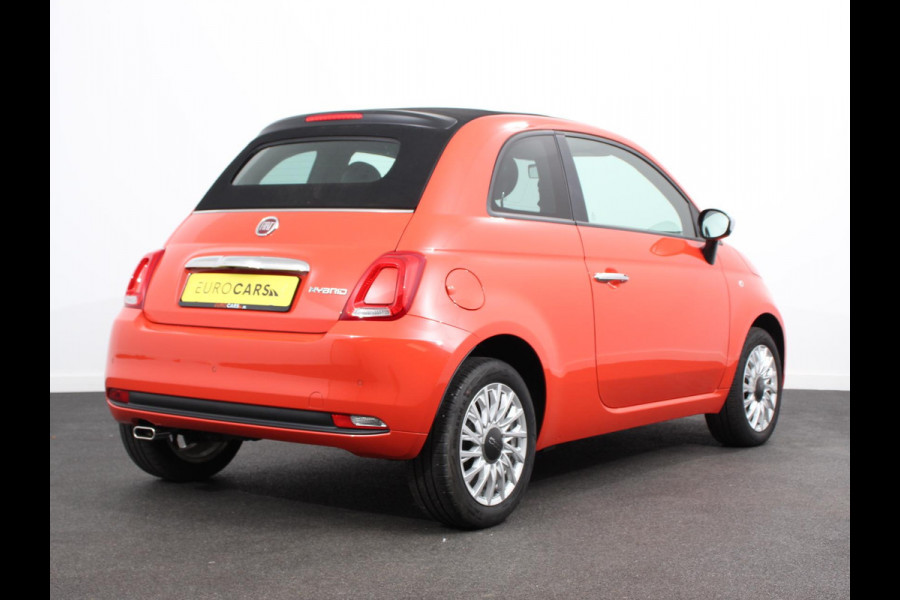 Fiat 500C 1.0 Hybrid Cabrio Navigatie Climate Control Cruise control Lichtmetalen velgen Apple Carplay/ Android Auto Navigatie Parkeersensor achter