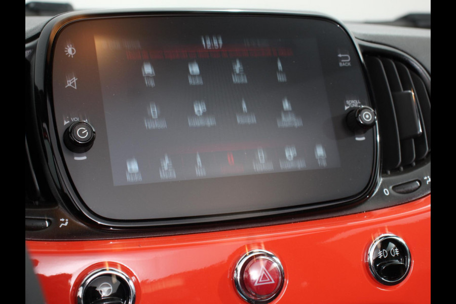 Fiat 500C 1.0 Hybrid Cabrio Navigatie Climate Control Cruise control Lichtmetalen velgen Apple Carplay/ Android Auto Navigatie Parkeersensor achter