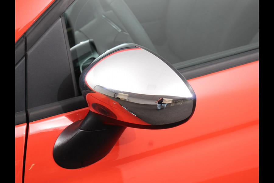 Fiat 500C 1.0 Hybrid Cabrio Navigatie Climate Control Cruise control Lichtmetalen velgen Apple Carplay/ Android Auto Navigatie Parkeersensor achter
