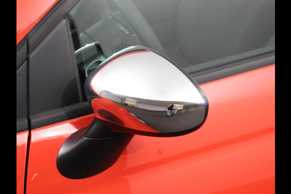 Fiat 500C 1.0 Hybrid Cabrio Navigatie Climate Control Cruise control Lichtmetalen velgen Apple Carplay/ Android Auto Navigatie Parkeersensor achter