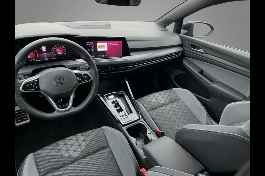 Volkswagen Golf 1.5 eTSI R-Line Automaat | Adaptive Cruise | App Connect | 18 inch