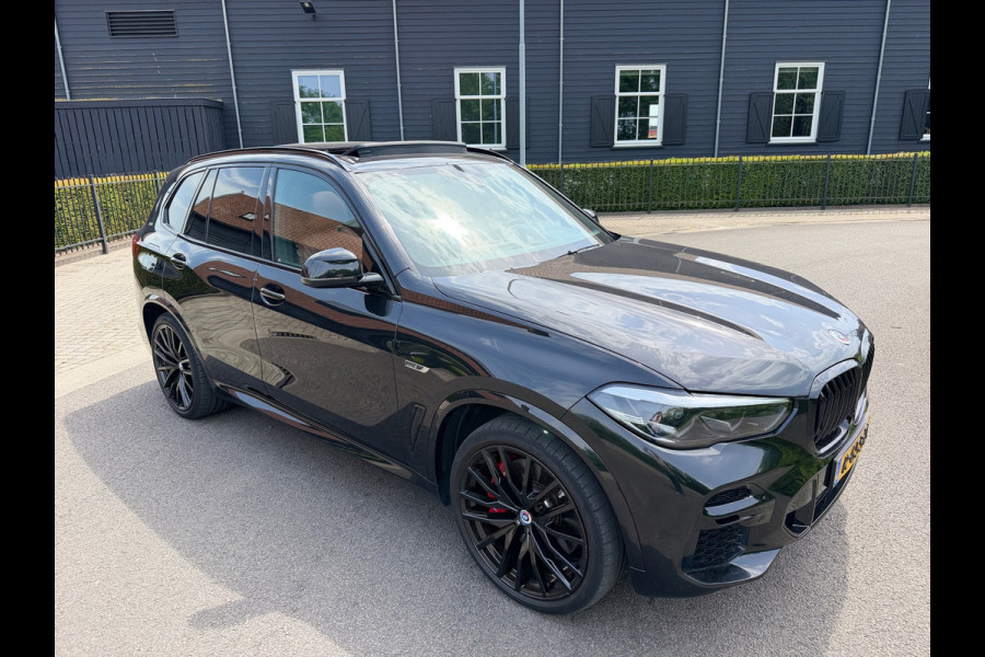 BMW X5 X-Drive 45e M-Sport -50 Jaar Edition Panoramadak Luchtvering 22"Lm Org-Ned Dealer Auto