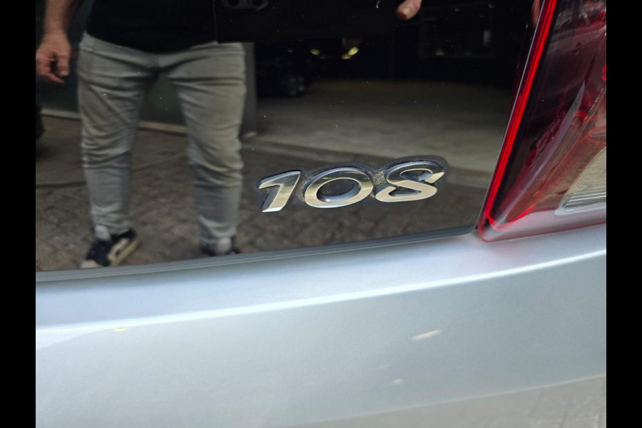 Peugeot 108 1.0 e-VTi Allure TOP! | AUTOMAAT | 2E EIGENAAR | 3/6 OF 12MND GARANTIE | CAMERA |