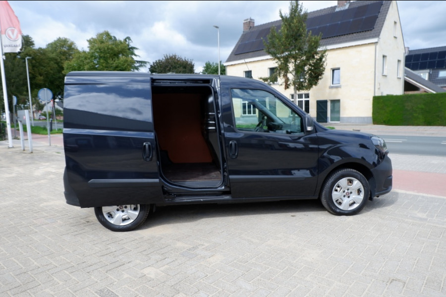 Fiat Doblò Cargo 1.6 MJ L1H1 / INCL. 6mnd Garantie / Trekhaak / Cruise-Control