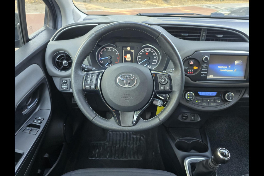 Toyota Yaris 1.5 VVT-i Active | 2E EIGENAAR | 3/6 OF 12 MND GARANTIE | CAMERA | AIRCO | NW APK |