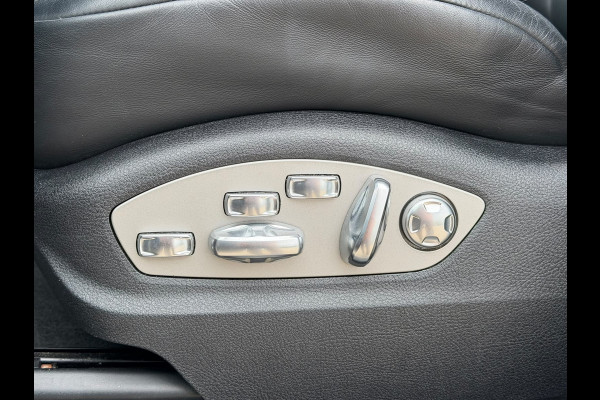 Porsche Macan 2.0 | Panoramadak | Sportchrono | Memory Seats | Elektrische Stoelen 18 Weg Verstelbaar | Apple Carplay | PDLS LED | Luchtvering | Camera | Leer | Navigatie | Dodehoekdetectie | Cruise Control |