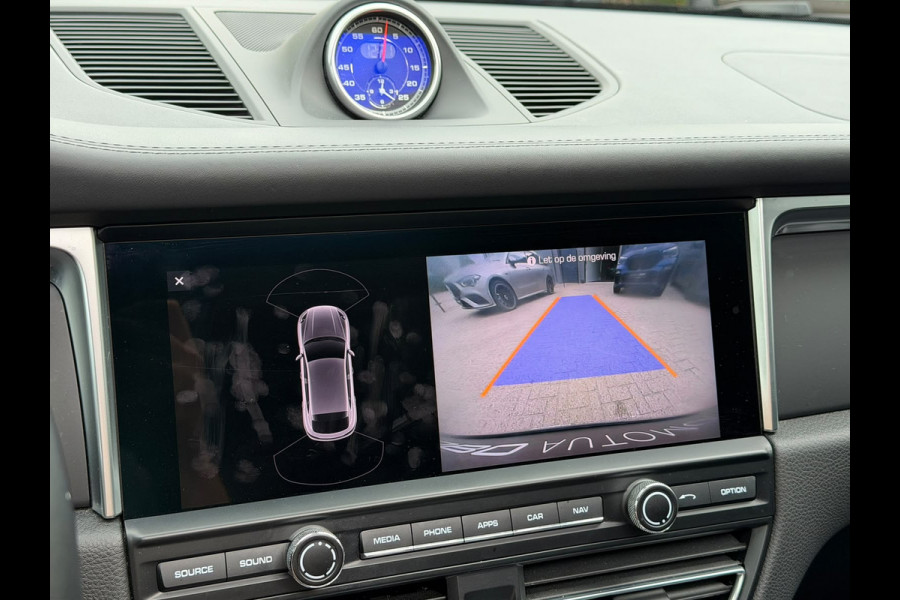 Porsche Macan 2.0 | Panoramadak | Sportchrono | Memory Seats | Elektrische Stoelen 18 Weg Verstelbaar | Apple Carplay | PDLS LED | Luchtvering | Camera | Leer | Navigatie | Dodehoekdetectie | Cruise Control |