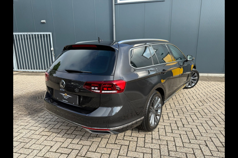 Volkswagen Passat Variant 1.4 TSI PHEV GTE * Panoramadak * AUTOMAAT * Navigatiesysteem * 18 Inch Velgen *