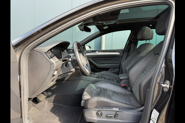 Volkswagen Passat Variant 1.4 TSI PHEV GTE * Panoramadak * AUTOMAAT * Navigatiesysteem * 18 Inch Velgen *