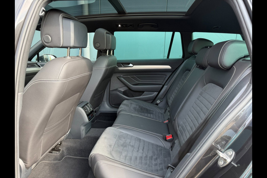 Volkswagen Passat Variant 1.4 TSI PHEV GTE * Panoramadak * AUTOMAAT * Navigatiesysteem * 18 Inch Velgen *