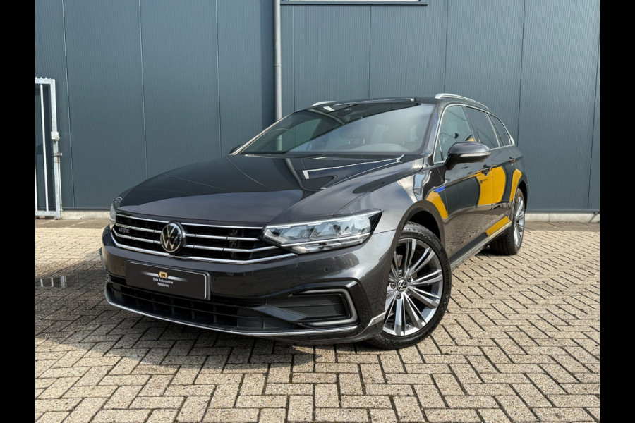 Volkswagen Passat Variant 1.4 TSI PHEV GTE * Panoramadak * AUTOMAAT * Navigatiesysteem * 18 Inch Velgen *