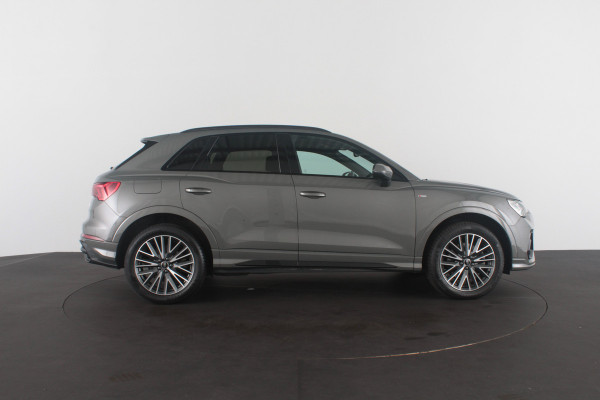Audi Q3 45 TFSI e S edition Panodak | 245pk | Plug-in Hybride