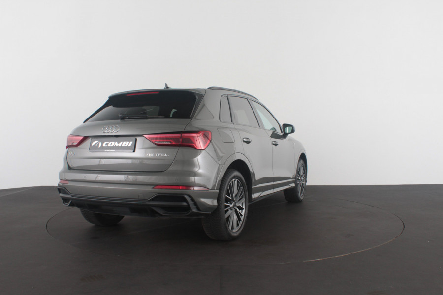 Audi Q3 45 TFSI e S edition Panodak | 245pk | Plug-in Hybride