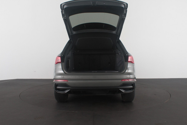 Audi Q3 45 TFSI e S edition Panodak | 245pk | Plug-in Hybride