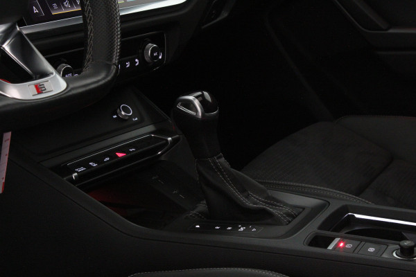 Audi Q3 45 TFSI e S edition Panodak | 245pk | Plug-in Hybride