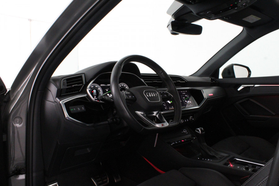 Audi Q3 45 TFSI e S edition Panodak | 245pk | Plug-in Hybride