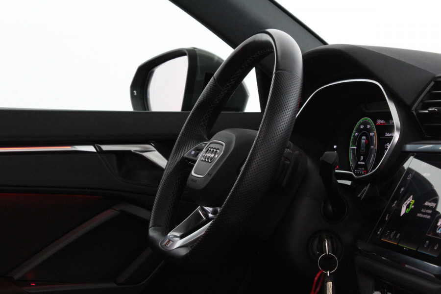 Audi Q3 45 TFSI e S edition Panodak | 245pk | Plug-in Hybride