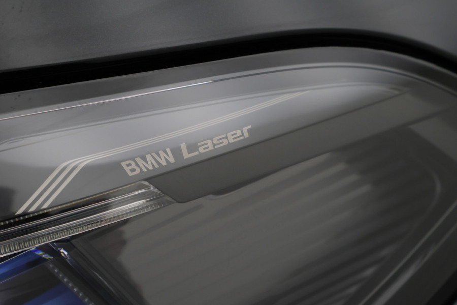 BMW X5 xDrive45e High Executive Laser, Panoramadak, Head-Up, 360° Camera, ACC, Luchtvering, H&K, Trekhaak, 22"