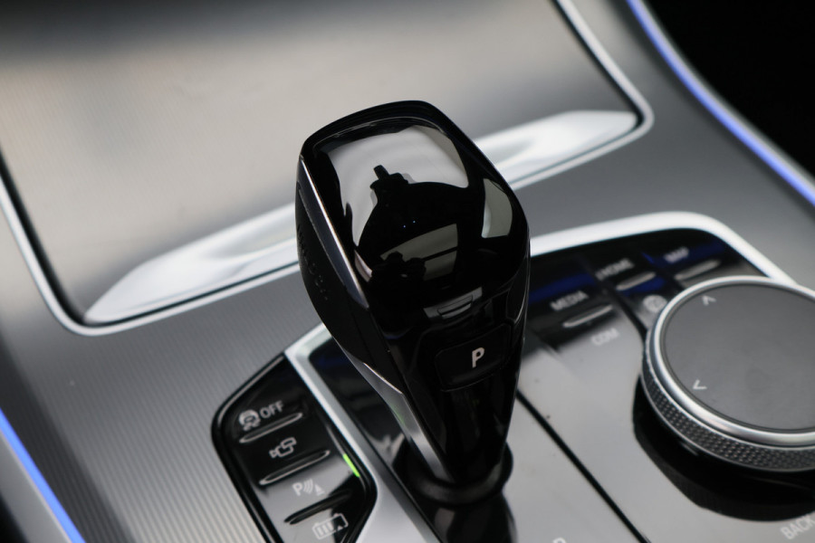 BMW X5 xDrive45e High Executive Laser, Panoramadak, Head-Up, 360° Camera, ACC, Luchtvering, H&K, Trekhaak, 22"