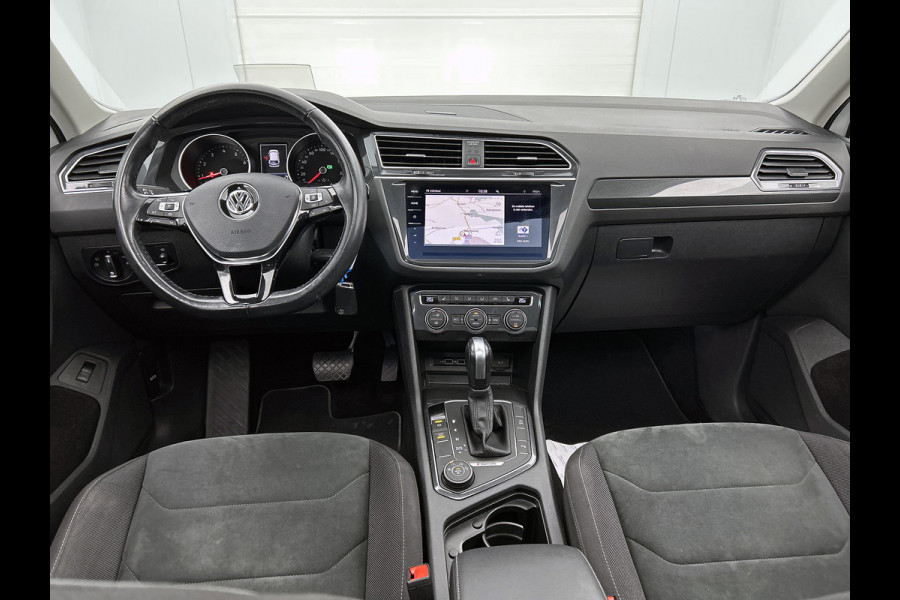 Volkswagen Tiguan 2.0 TSI 4Motion Highline Business R | PANORAMA | HEAD UP | ADAPTIVE | ELEKTR. A-KLEP | STOELVERW. | NAVI |