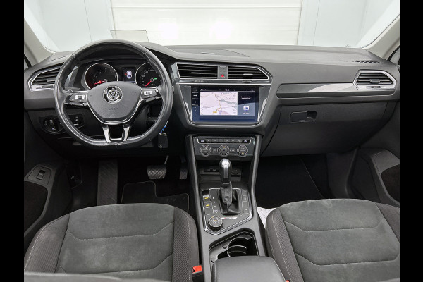 Volkswagen Tiguan 2.0 TSI 4Motion Highline Business R | PANORAMA | HEAD UP | ADAPTIVE | ELEKTR. A-KLEP | STOELVERW. | NAVI |