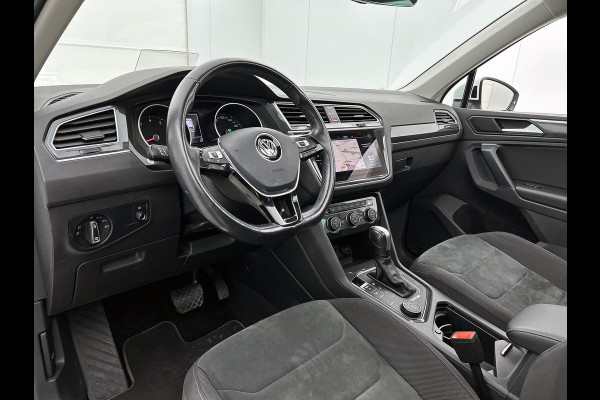 Volkswagen Tiguan 2.0 TSI 4Motion Highline Business R | PANORAMA | HEAD UP | ADAPTIVE | ELEKTR. A-KLEP | STOELVERW. | NAVI |