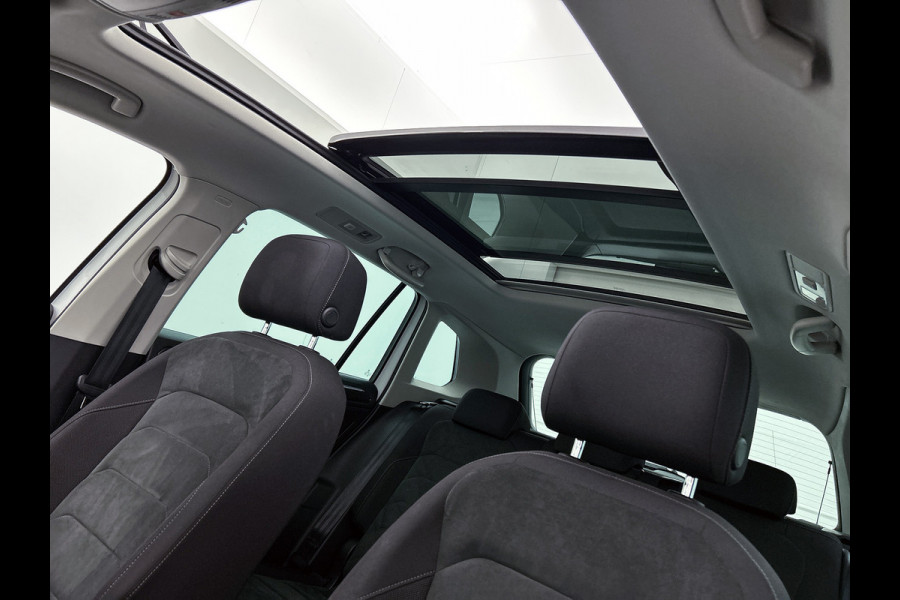 Volkswagen Tiguan 2.0 TSI 4Motion Highline Business R | PANORAMA | HEAD UP | ADAPTIVE | ELEKTR. A-KLEP | STOELVERW. | NAVI |