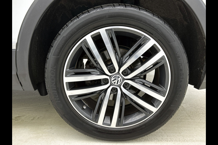 Volkswagen Tiguan 2.0 TSI 4Motion Highline Business R | PANORAMA | HEAD UP | ADAPTIVE | ELEKTR. A-KLEP | STOELVERW. | NAVI |