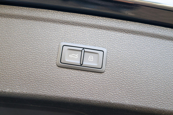 Audi Q5 55 TFSI e quattro Competition | S-LINE | SOH 86% | LEDER | B&O | ACC | LUCHTVERING | TREKHAAK | HUD |