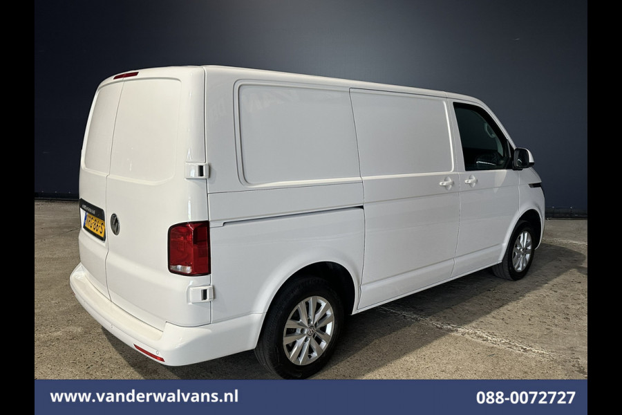 Volkswagen Transporter 2.0 TDI 111pk L1H1 Euro6 Airco | Navigatie | LM Velgen | Cruisecontrol | Apple Carplay Parkeersensoren