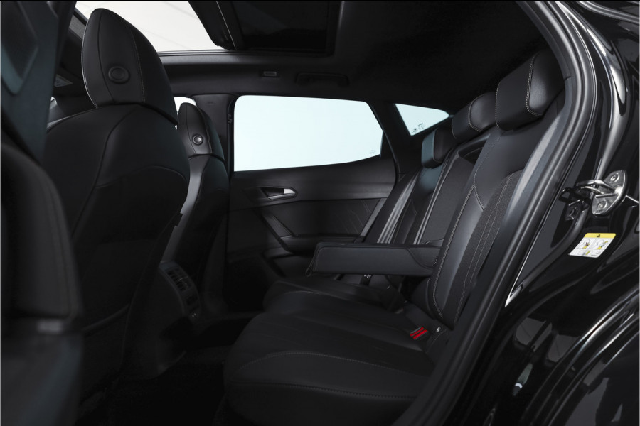 CUPRA Formentor 1.5 TSI e-Hybrid 204 PK Business | S/K-Panodak | Matrix Led | Elek Trekhaak | Dig. Cockpit | Adapt. Cruise | Stoel-+Stuurverw. | PDC | Camera | App. Connect | ECC | Elek. Klep | LM 19" | 7059