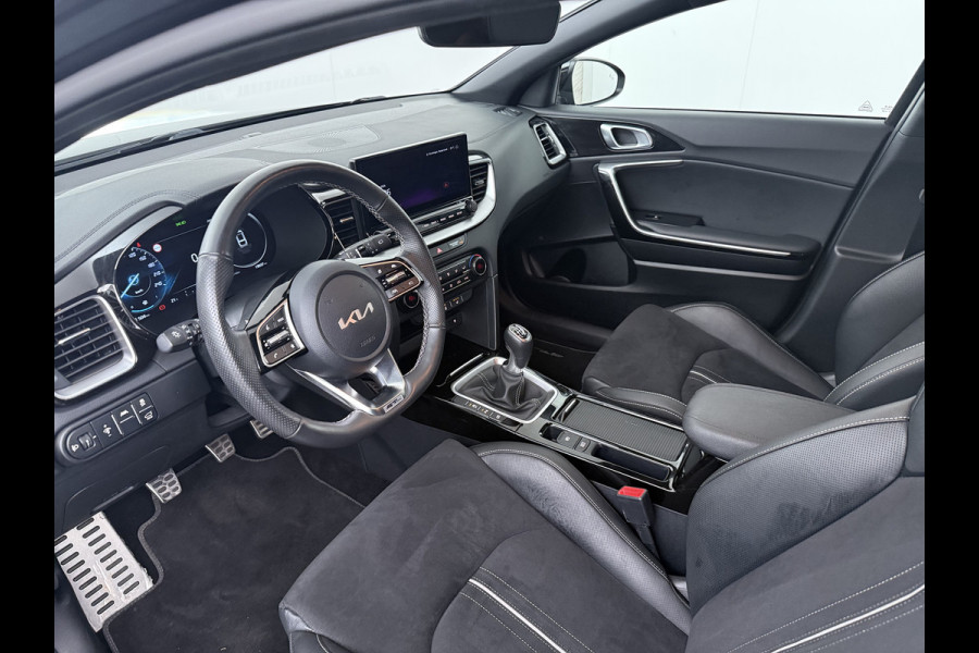 Kia ProCeed 1.5 T-GDi GT-PlusLine - JBL Audio - Apple CarPlay/Android Auto - Stoel-/Stuurwiel verwarming - Navigatie - 7 jaar Fabrieksgarantie