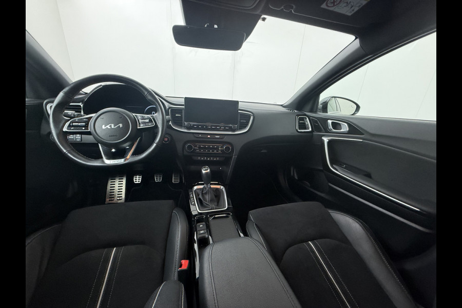 Kia ProCeed 1.5 T-GDi GT-PlusLine - JBL Audio - Apple CarPlay/Android Auto - Stoel-/Stuurwiel verwarming - Navigatie - 7 jaar Fabrieksgarantie