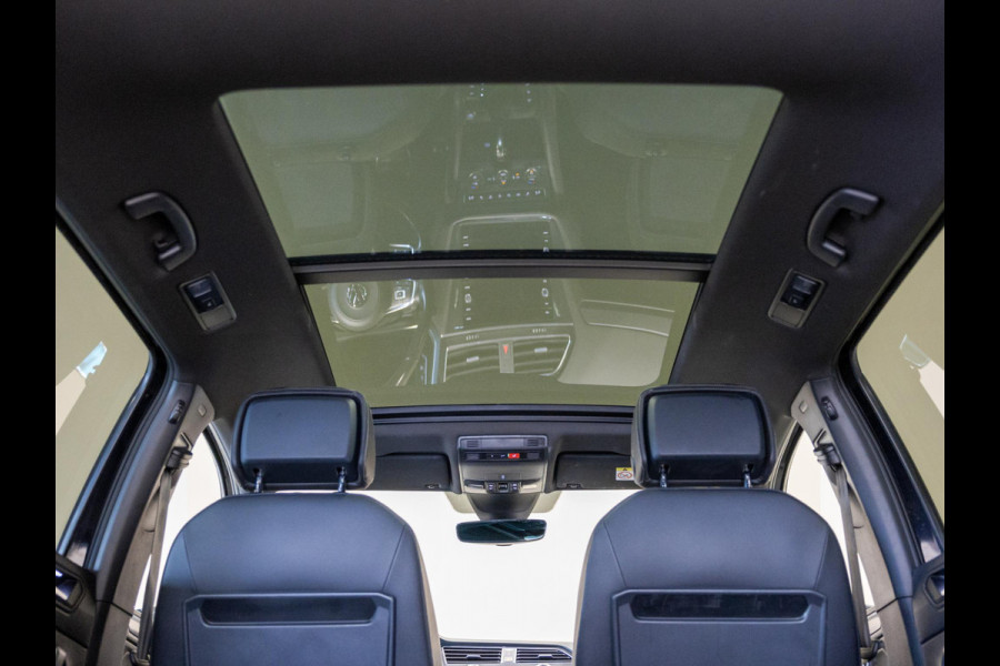 Volkswagen Tiguan Allspace 1.5 TSI 2x R-Line Blackstyle / 150pk / Panorama dak / Rondomzicht camera / Stoelverwarming / Leder /