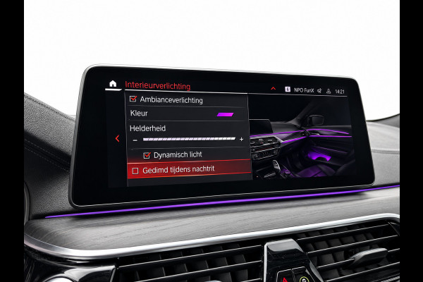 BMW 5 Serie 545e xDrive M-Sport | Trekhaak | 19 inch | Camera | ACC | Carplay | Dealer onderhouden | Stuurwiel verwarmd