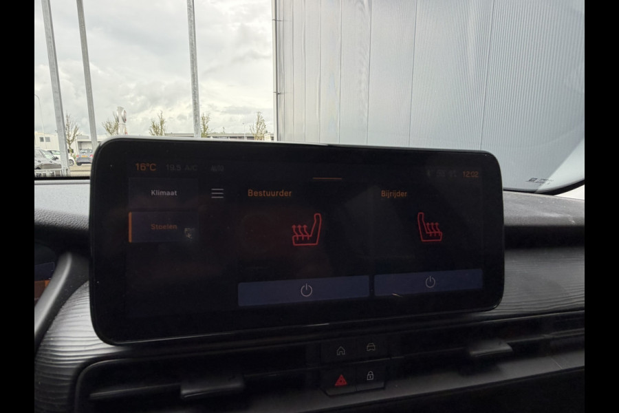 Jeep Avenger 1.2 Altitude | Winterpakket | Camera | Apple/Android CarPlay | JBL audio | Electrische kofferklep | Meer foto's volgen!