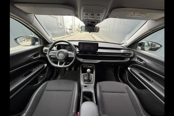 Jeep Avenger 1.2 Altitude | Winterpakket | Camera | Apple/Android CarPlay | JBL audio | Electrische kofferklep | Meer foto's volgen!