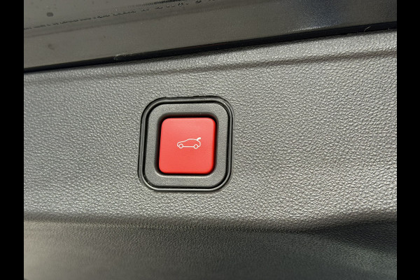 Jeep Avenger 1.2 Altitude | Winterpakket | Camera | Apple/Android CarPlay | JBL audio | Electrische kofferklep | Meer foto's volgen!