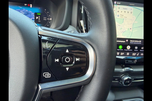 Volvo XC60 2.0 T8 Plug-in hybrid AWD Ultimate Dark Pano / Afn. Trekhaak / Camera / Stoel memorie / Stoel & Stuurw. verw.