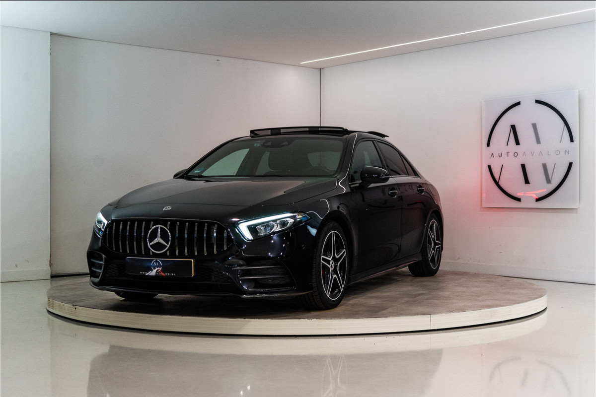 Mercedes-Benz A-Klasse 180 Business Solution AMG 136PK | A35 Optiek | Pano | Sfeer | LED | Carplay | Garantie
