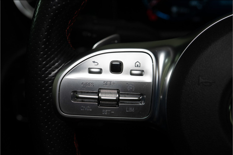 Mercedes-Benz A-Klasse 180 Business Solution AMG 136PK | A35 Optiek | Pano | Sfeer | LED | Carplay | Garantie