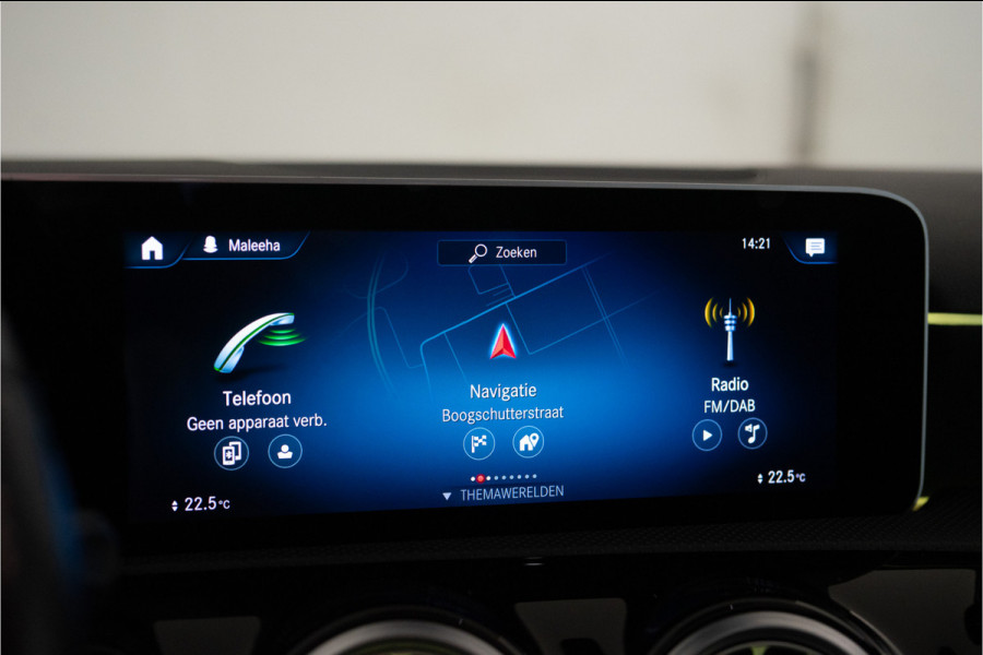 Mercedes-Benz A-Klasse 180 Business Solution AMG 136PK | A35 Optiek | Pano | Sfeer | LED | Carplay | Garantie