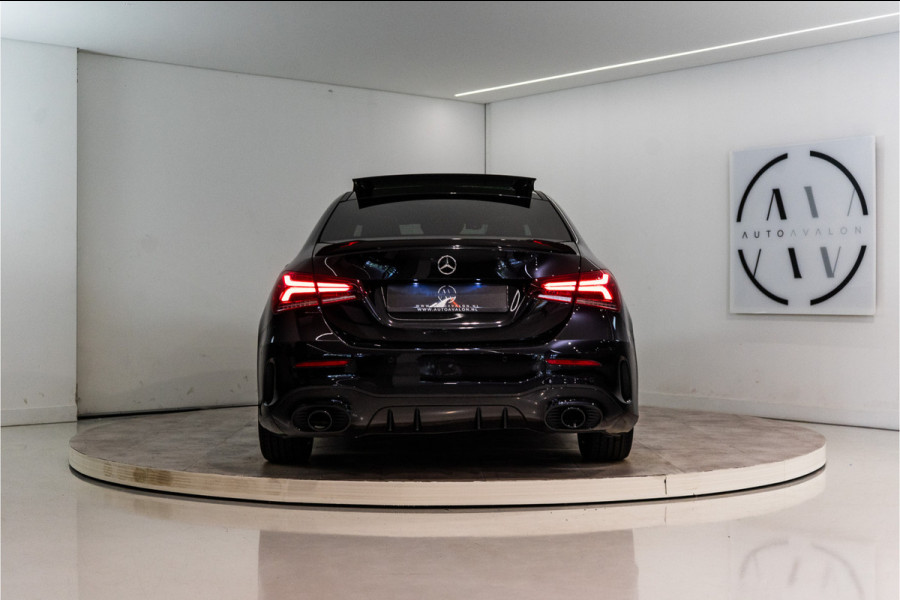 Mercedes-Benz A-Klasse 180 Business Solution AMG 136PK | A35 Optiek | Pano | Sfeer | LED | Carplay | Garantie