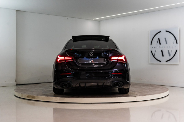 Mercedes-Benz A-Klasse 180 Business Solution AMG 136PK | A35 Optiek | Pano | Sfeer | LED | Carplay | Garantie